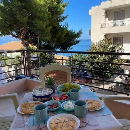 Aquamarine Sea View Апартаменты *