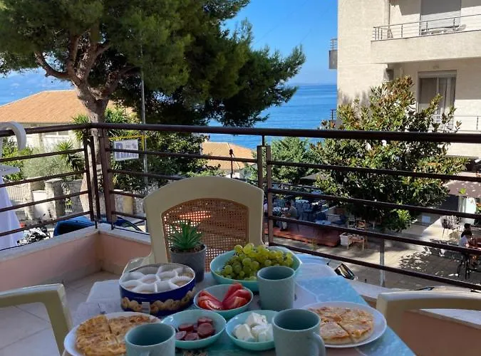 Aquamarine Sea View 公寓 *