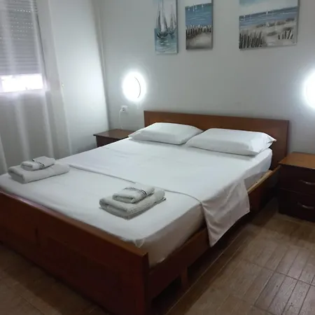 Aquamarine Sea View Apartment *
